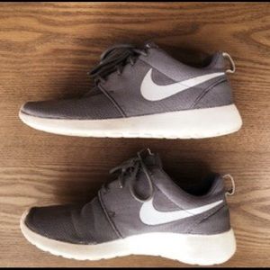 Nike Roshe Shoes